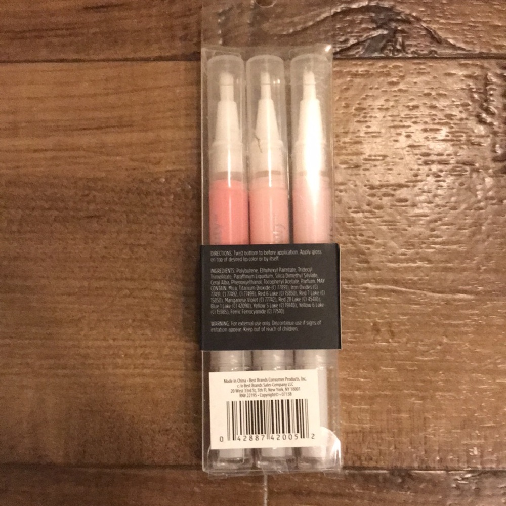 2 Lip gloss packaged - Picture 2 of 2